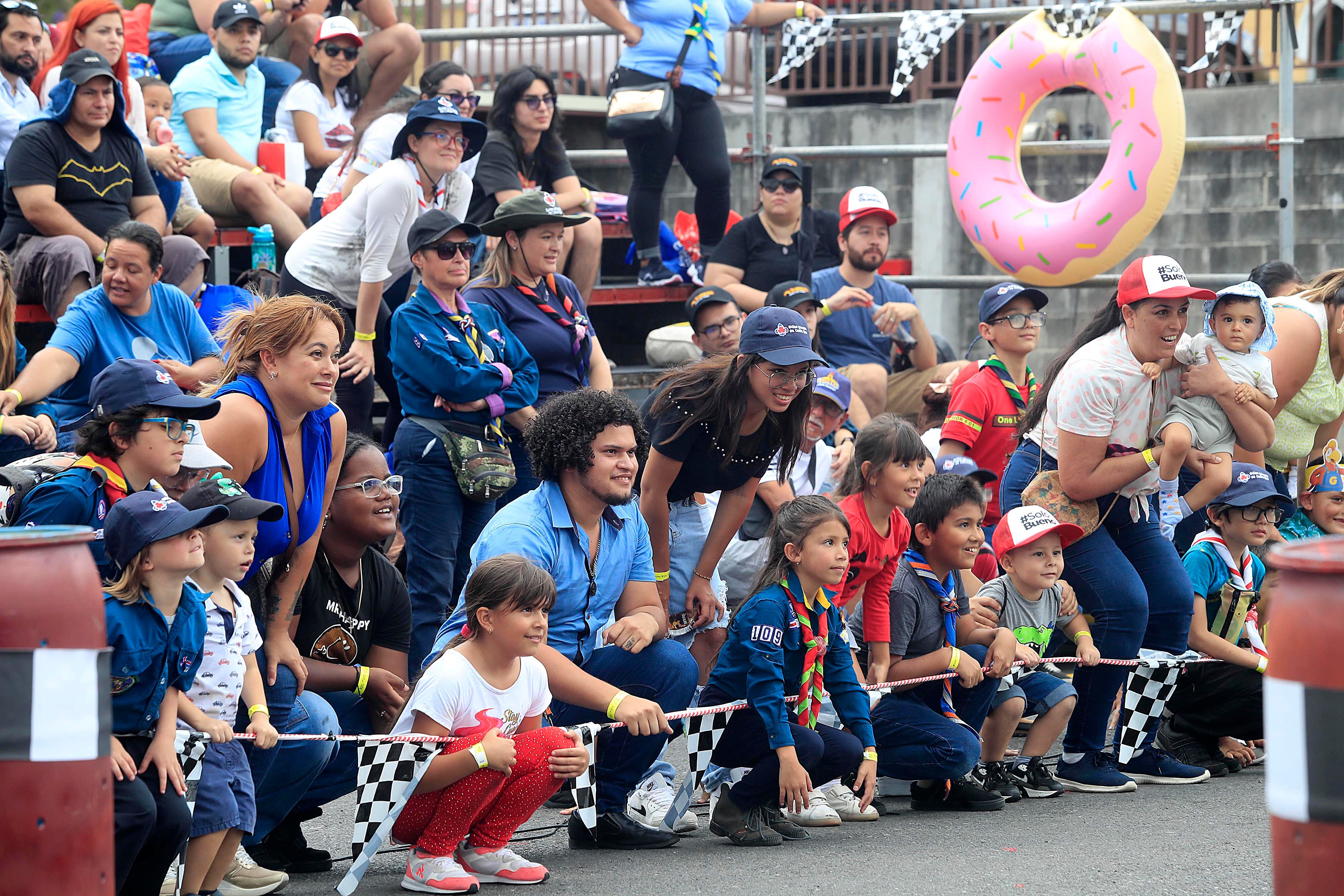 18/02/2024 Museo de los Niños, Parqueo C. Las familias disfrutaron, este domingo, del tradicional Campeonato Nacional de Personajes del Museo de los Niños 2024. Más de 25 personajes y botargas inflables y de peluche, de diferentes marcas, empresas e instituciones participaron en la competencia más divertida y colorida del año. Por segundo año, el evento se realizó en un espacio limitado, en formato estadio y con graderías donde el público disfrutó cómodamente sentado de todas las actividades.