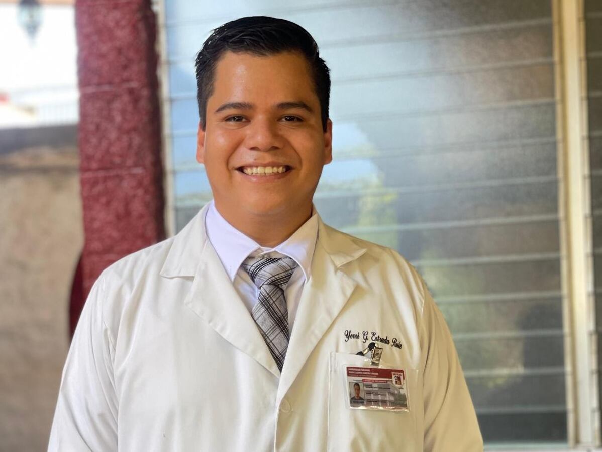 El joven médico Yerri Estrada, quien nació en Costa Rica, lleva más de 50 días detenido en Nicaragua. Su familia pide por su liberación.