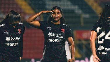 Leonas de Alajuelense vuelven al triunfo con festín de goles contra Herediano