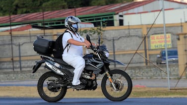 Placas de motocicleta cambiarán de formato en Costa Rica: así serán ahora