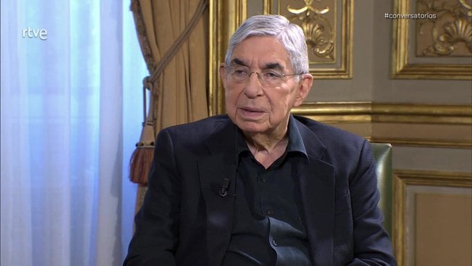 Expresidente Óscar Arias en entrevista en el espacio Conversatorios en Casa de América, con Julio Somoano, en Televisión Española, el 24 de setiembre de 2025
