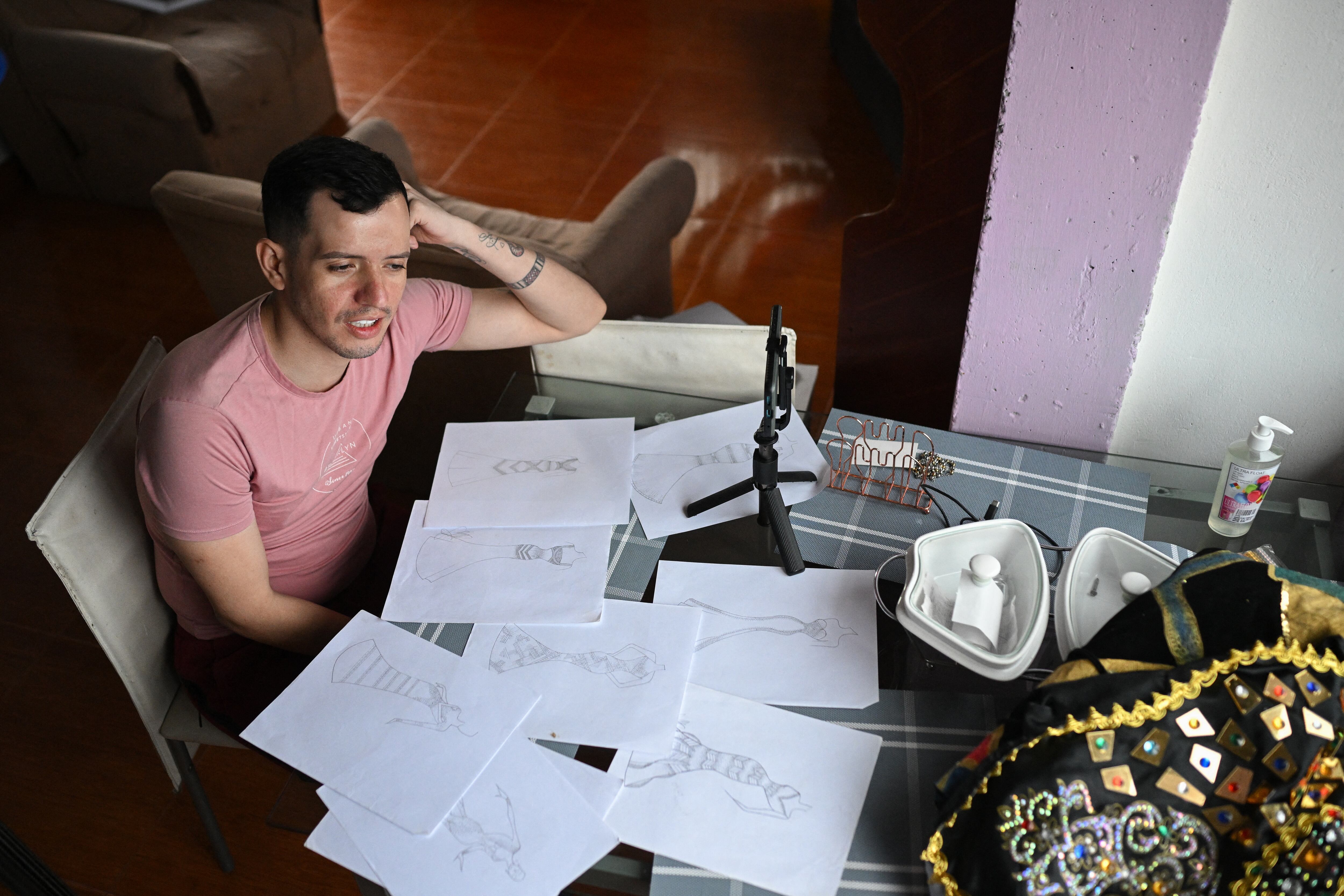 Tras su liberación, Andry Hernández regresó a Venezuela y planea abrir un salón de belleza en su natal Capacho mientras piensa en su futuro.