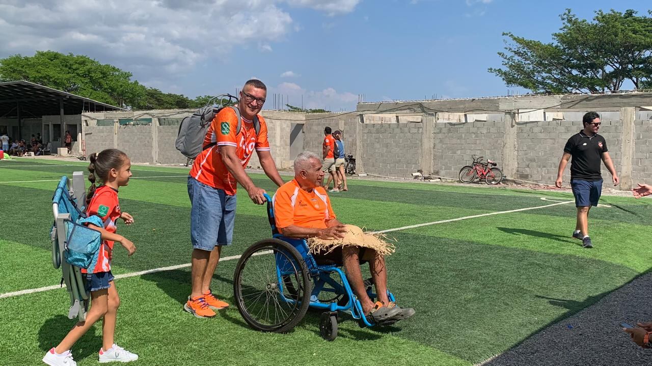 Miguel Mike Aguirre
Exjugador del Municipal Puntarenas
82 años de edad
Miguel Aguirre
Miguel Aguirre, hijo
Centro del Alto Rendimiento del Puntarenas FC
25 de abril del 2024
Fotografía: Juan Diego Villarreal