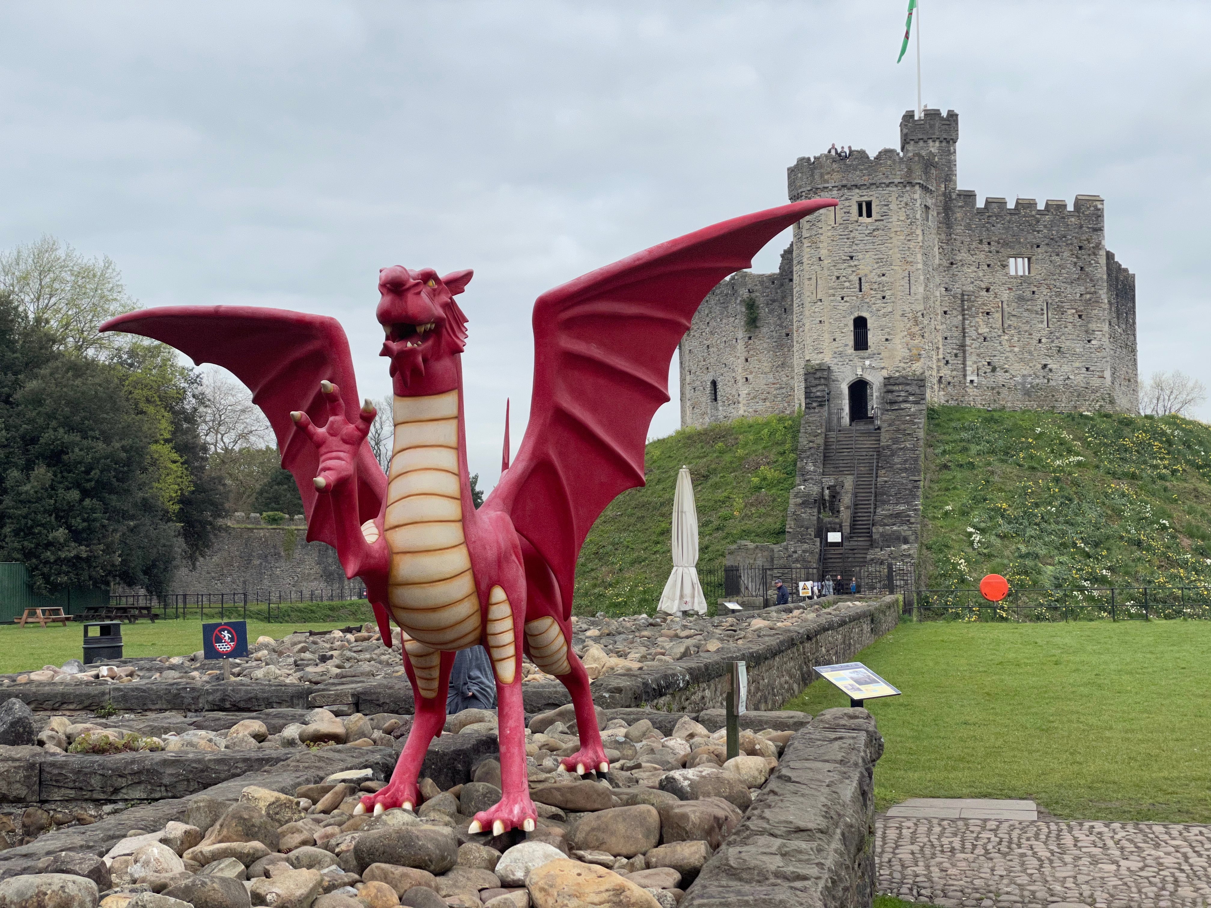El castillo de Cardiff, en Gales, Reino Unido. Desde el 8 de enero de 2025 es necesario tener el UK ETA para visitar este país.