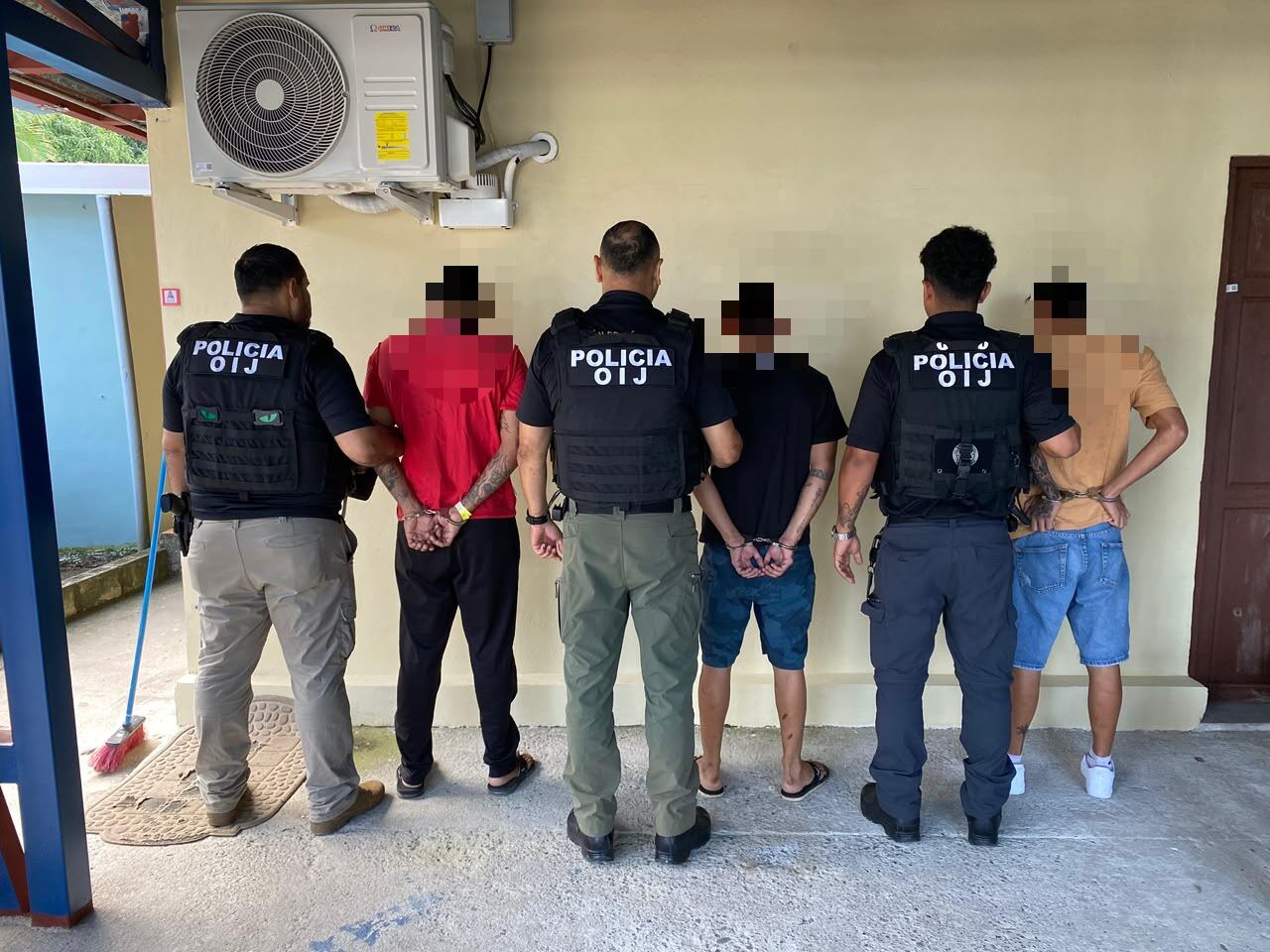 El OIJ detuvo a tres sospechosos de un doble homicidio ocurrido en Quepos y decomisó un fusil AR15, tres pistolas y una motocicleta robada.