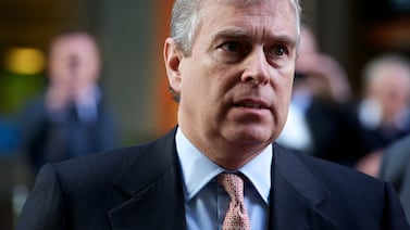 Gobierno británico dice que está dispuesto a publicar documentos sobre el expríncipe Andrés en torno a caso Epstein