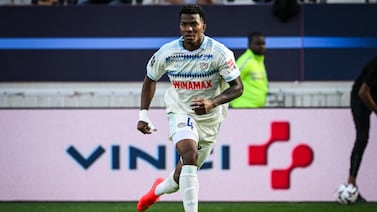 Jeyland Mitchell sigue conquistando a la prensa de Francia pese a derrota del Estrasburgo