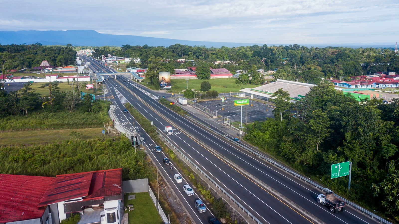 Este 29 de diciembre el MOPT anunció la apertura, a cuatro carriles, del tramo de 104 kilómetros entre el cruce de Río Frío y el centro de Limón.