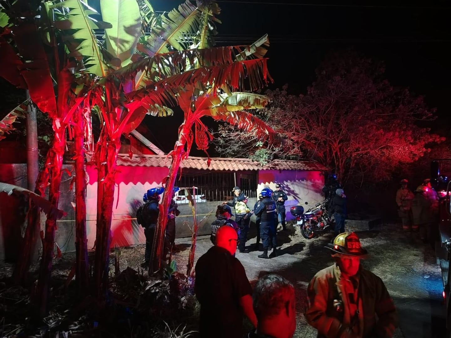 Hombre hallado muerto en incendio en Heredia habría recibido múltiples puñaladas