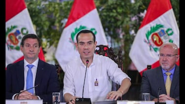 Congreso de Perú destituye al presidente José Jerí