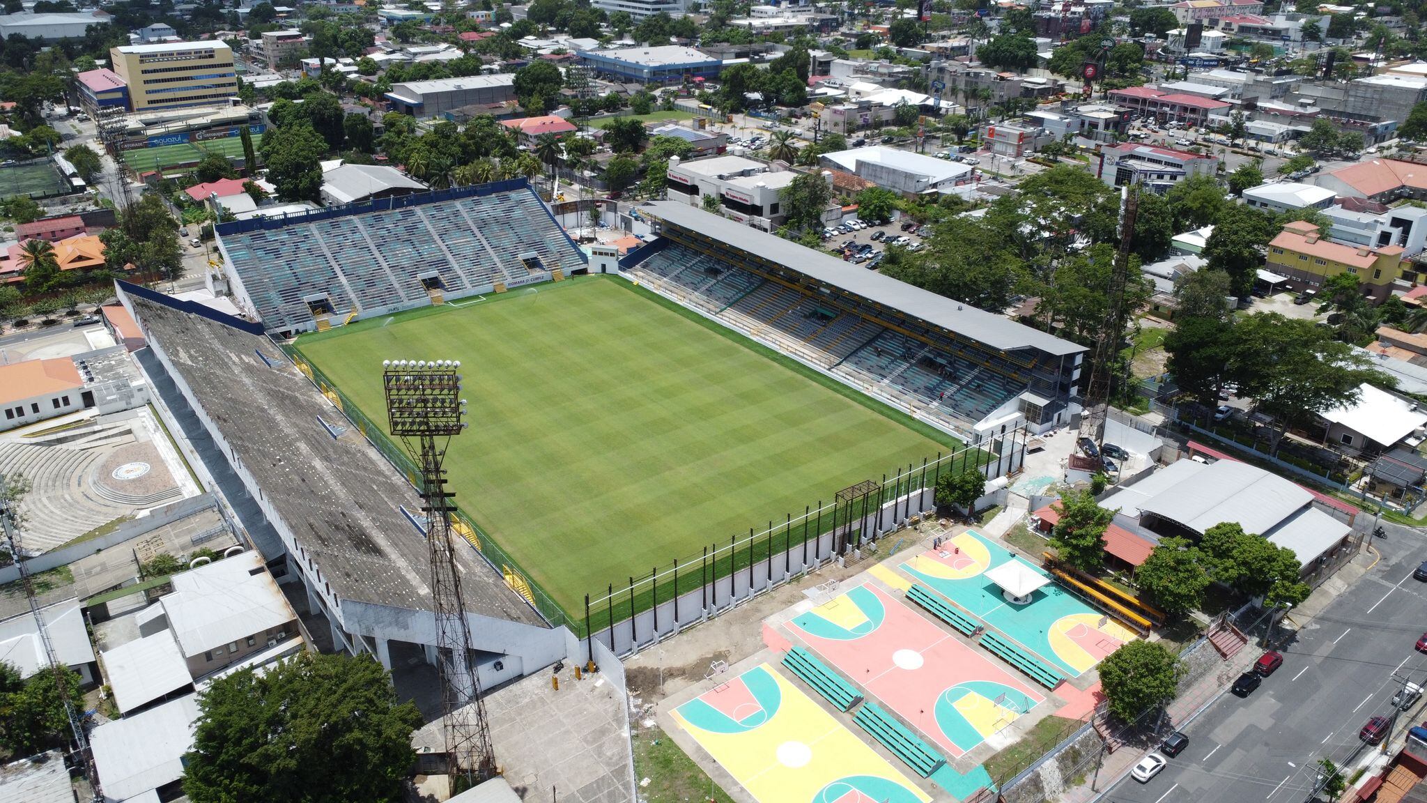Así luce la nueva gramilla híbrida del Estadio Francisco Morazán en San Pedro Sula, Honduras.