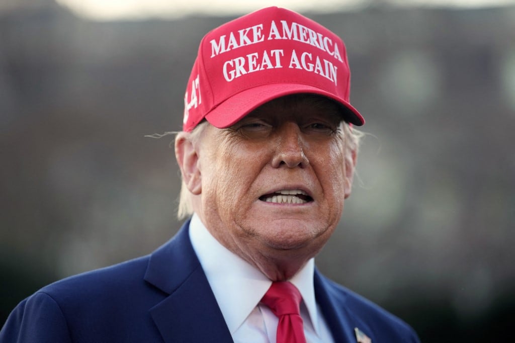 WASHINGTON, DC - FEBRUARY 28: U.S. President Donald Trump speaks as he departs the White House on February 28, 2025 in Washington, DC. Trump spoke on his contentious Oval Office meeting with Ukrainian President Volodymyr Zelensky. Andrew Harnik/Getty Images/AFP (Photo by Andrew Harnik / GETTY IMAGES NORTH AMERICA / Getty Images via AFP)
