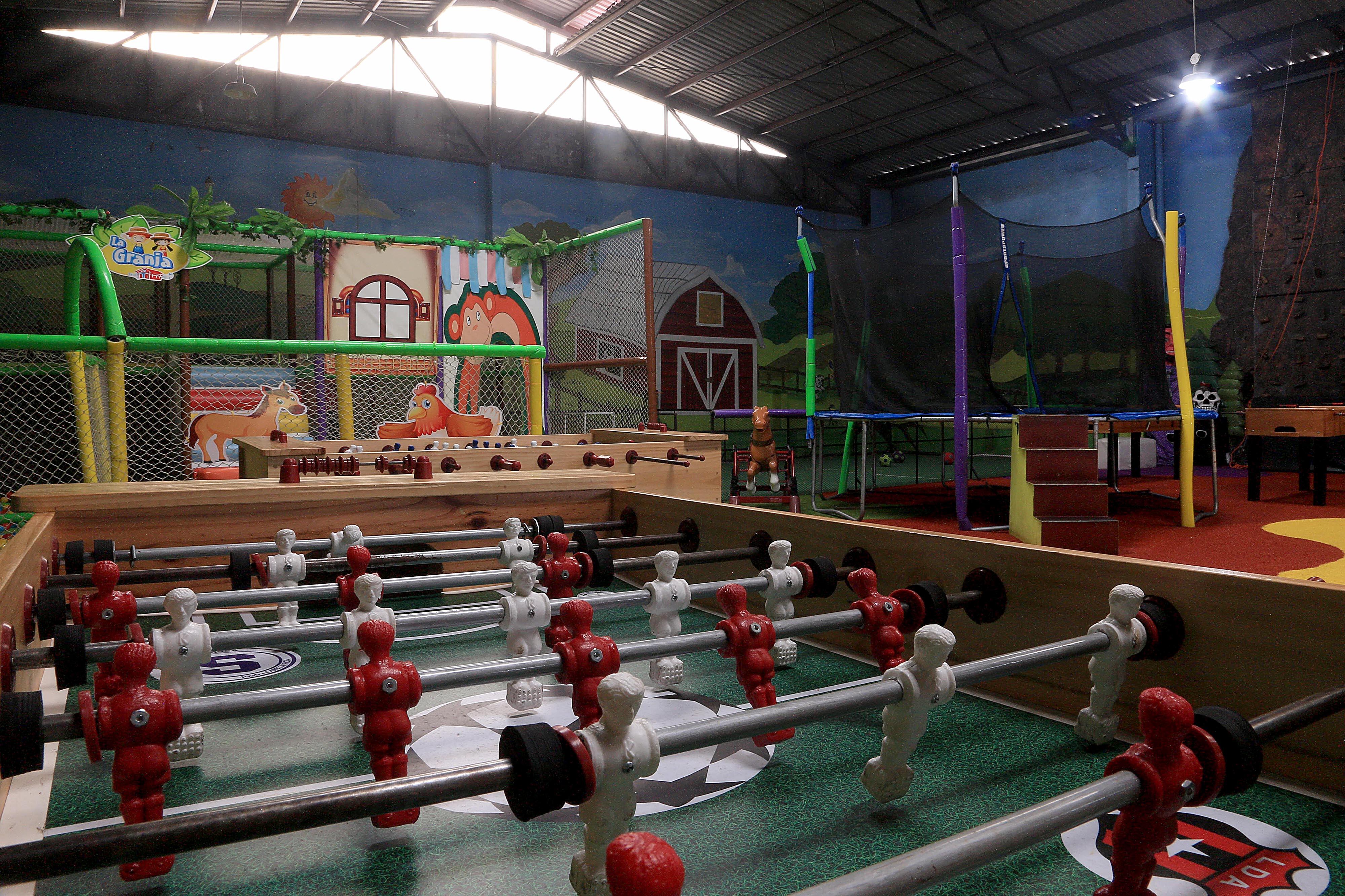 20/02/2024 Tres Ríos. La Granja, Sala de Eventos Infantiles, el lugar muy especial para celebrar las fiestas de cumpleaños, graduaciones, baby showers, capacitaciones y hasta bodas. Cuenta con inflables, canchas, juegos, futbolines, canopy, toro mecánico y mucho más. Foto: Rafael Pacheco Granados