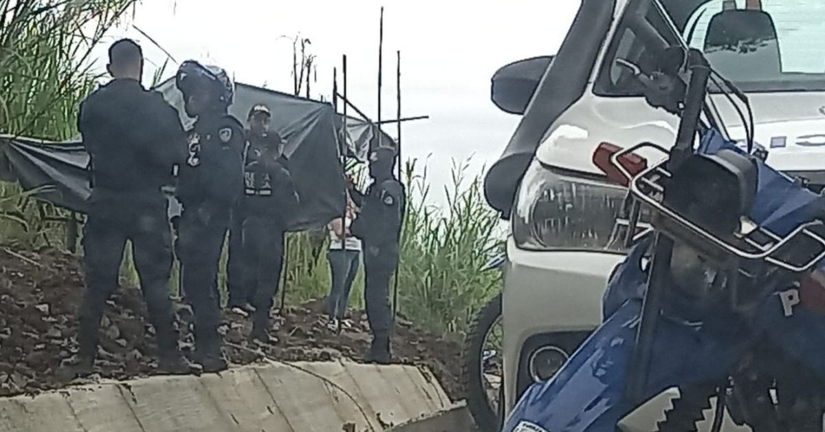 El cuerpo de David Esteban Herra Beita, de 39 años, fue hallado semienterrado y cubierto con cal a 200 metros de calle Mero en Paraíso de Cartago. (Foto: suministrada por Keyna Calderón, corresponsal GN)