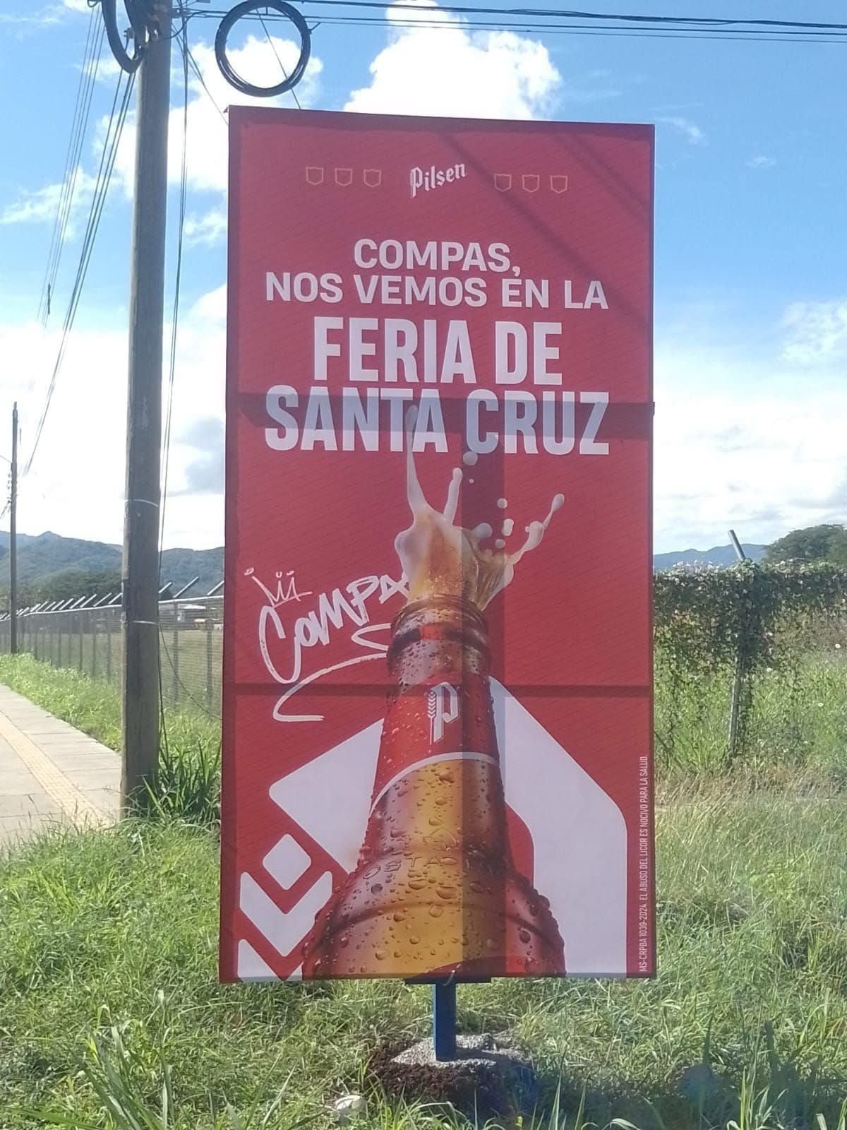 Lona publicitarias de Pilsen en Guanacaste que anuncia a las Fiestas Típicas Nacionales de Santa Cruz como una 'feria'