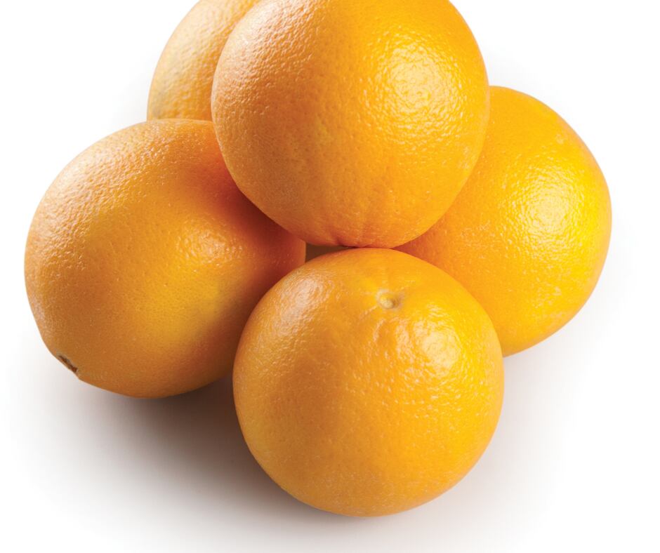 Una unidad o ½ taza de su jugo
contiene 70 kcal aproximadamente.
Es reconocida por su alto contenido
de vitamina C, que ayuda
a la absorción del hierro,
la formación de tejidos
y el fortalecimiento
del sistema
inmunológico.