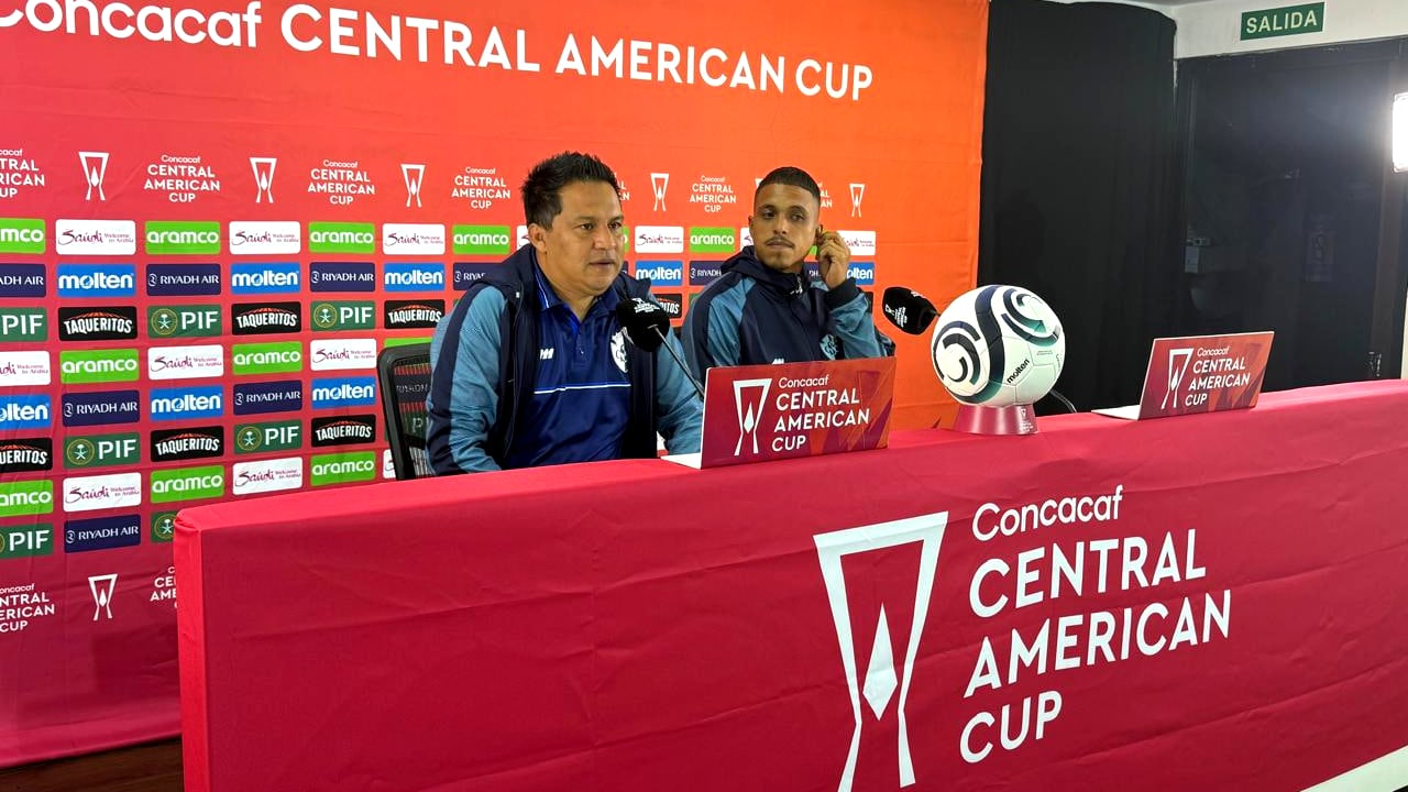 Amarini Villatoro y Joaquin Alonso Hernandez atendieron en conferencia de prensa