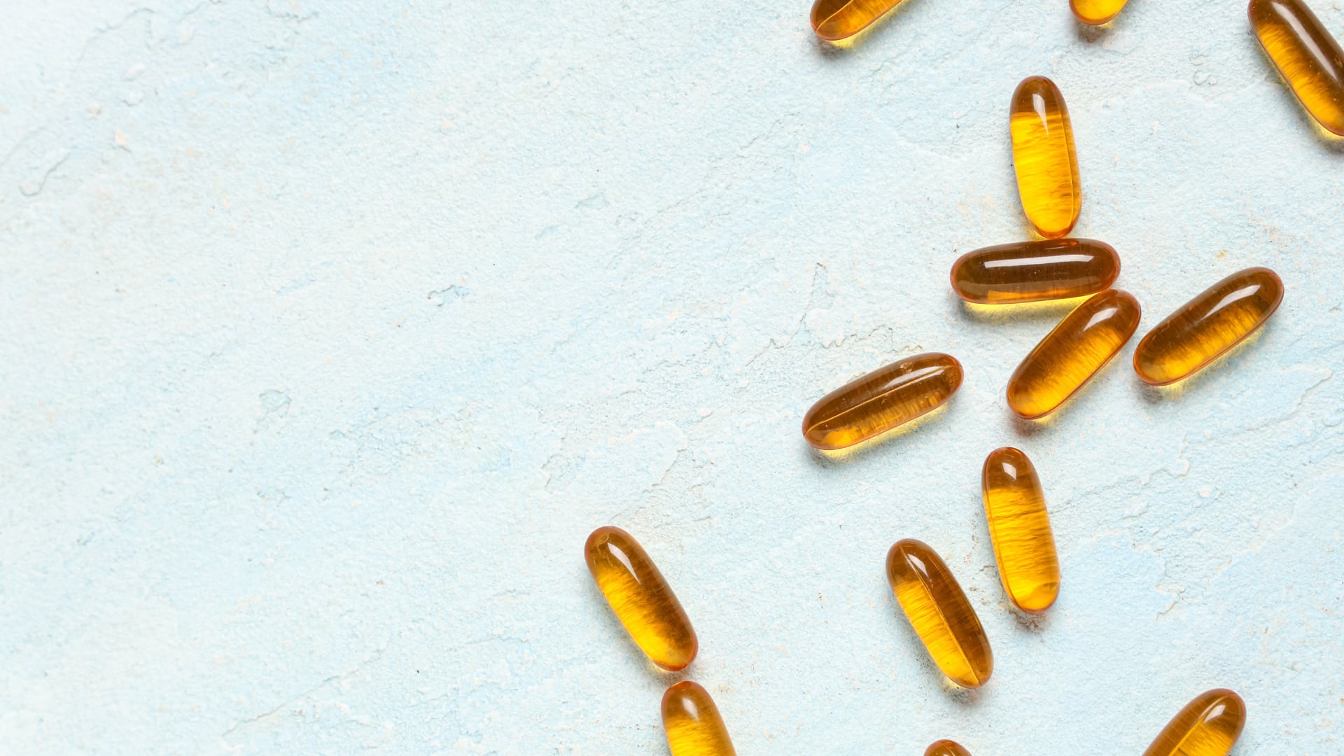 La vitamina E actúa como antioxidante clave. Protege la piel y las células, favorece la circulación y debe consumirse con precaución en suplementos.