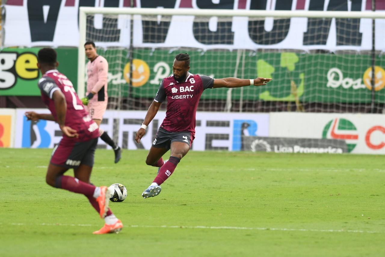 Saprissa vs San Carlos / fotos Jorge Navarro