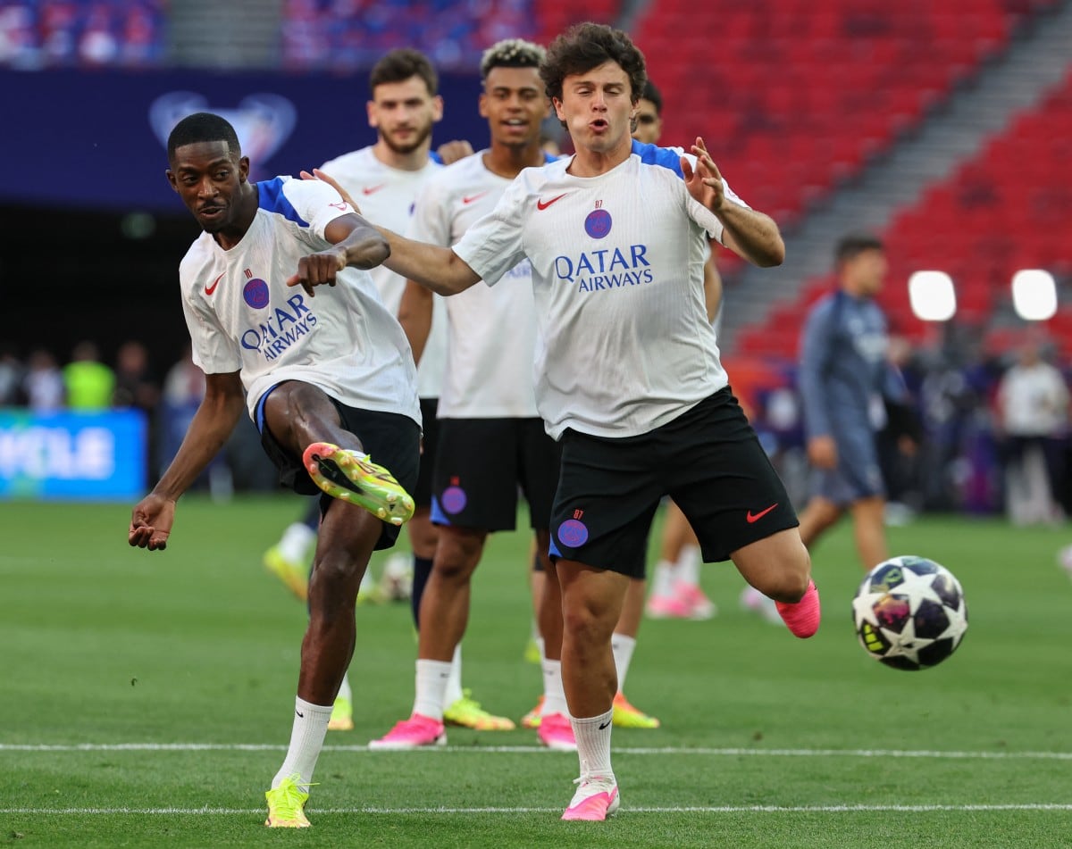 Ousmane Dembele y Joao Neves se sintieron cómodos en el reconocimiento del PSG al Puskás Aréna de Budapest, donde se jugará la final de la Champions League.