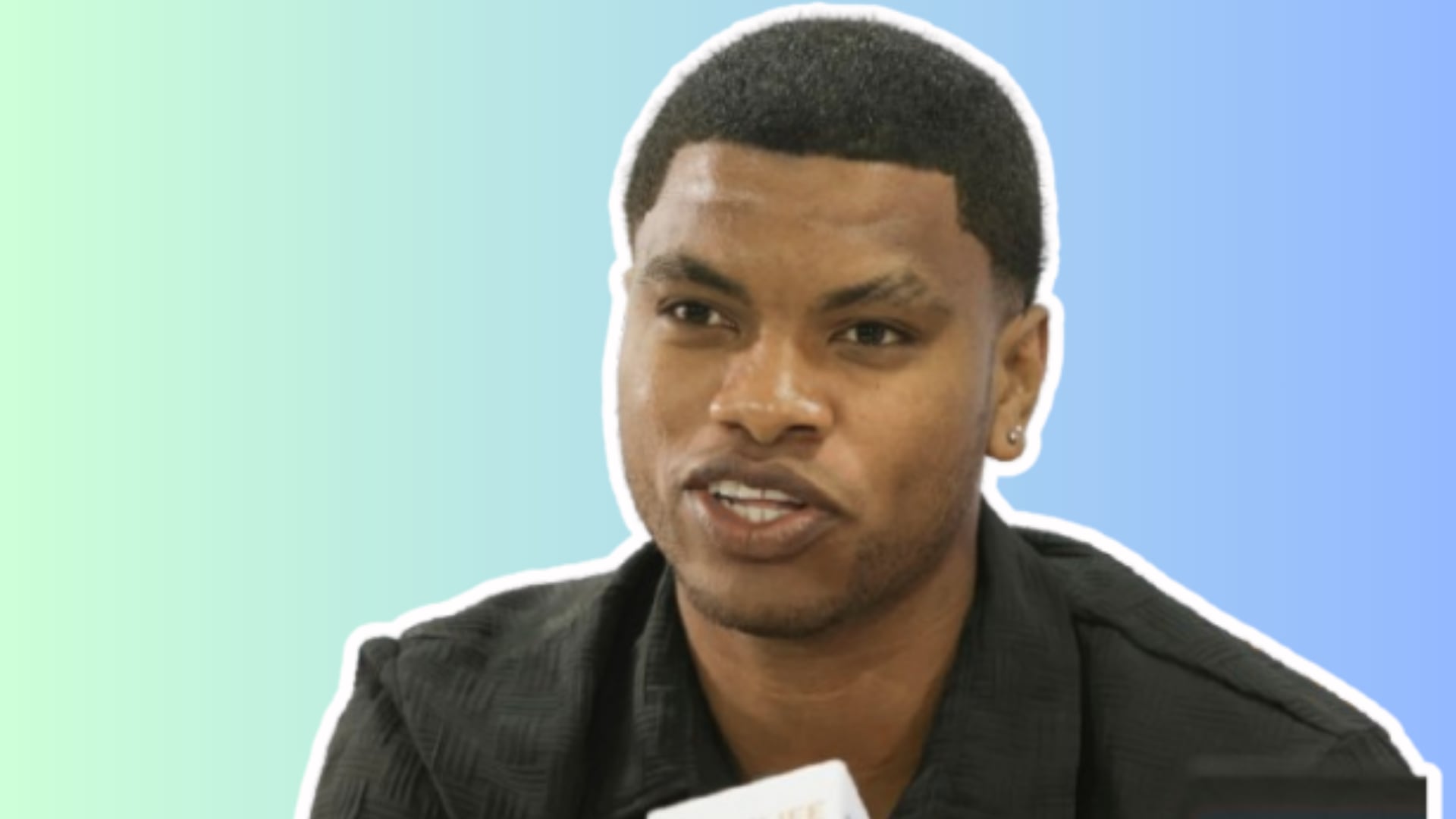 Esteban Campos, gerente de servicios médicos de Saprissa, explicó que la operación duró 2 horas y el jugador permanecerá en recuperación entre 7 a 9 meses.