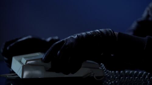 Pequeños y grandes comerciantes, transportistas, núcleos residenciales y poblados completos en América Latina son víctimas de organizaciones locales o internacionales.