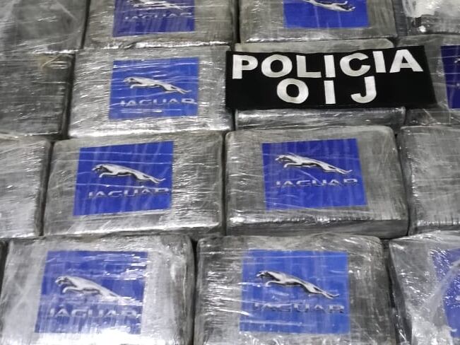 Durante los allanamientos por el caso Condominio 8, el OIJ decomisó 615 kilos de marihuana que tenían un logo con la marca Jaguar