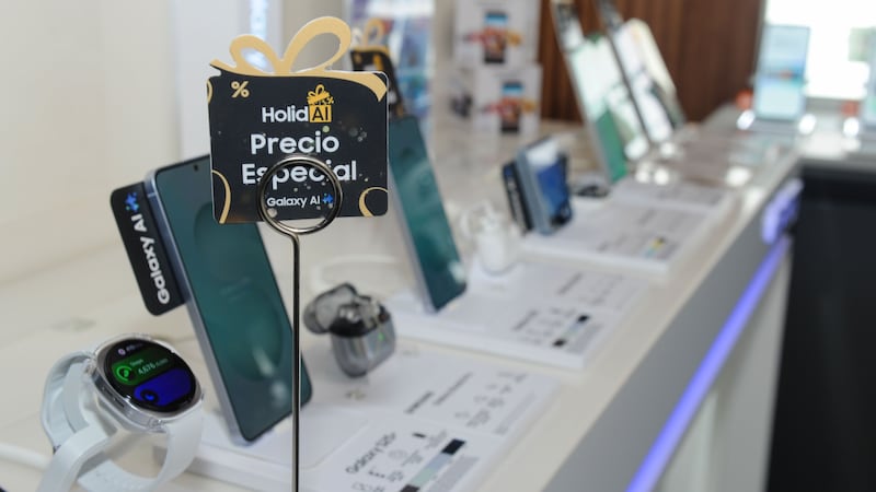 kölbi ofrece en Navidad descuentos en teléfonos y más facilidades en planes