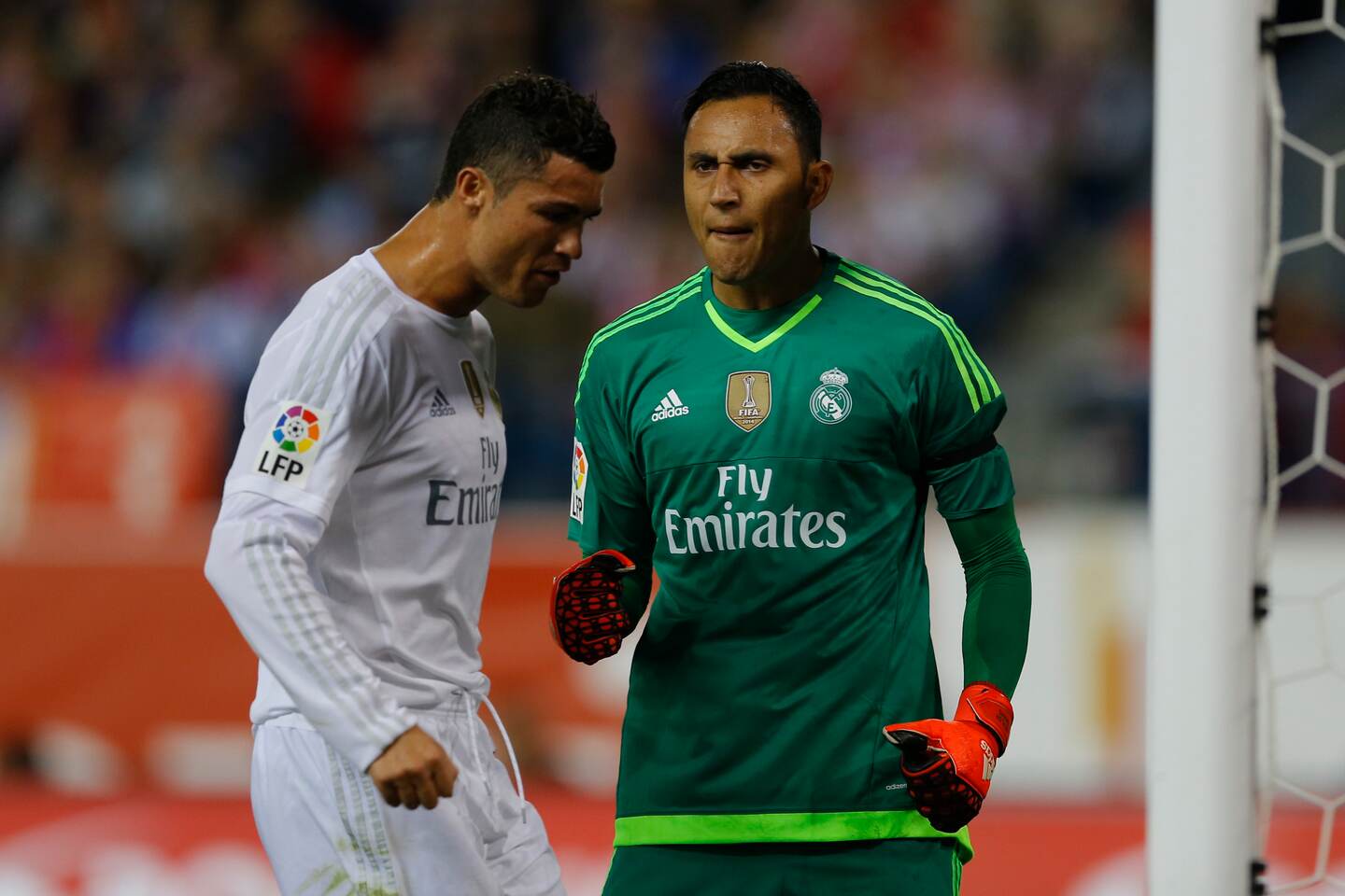 Cristiano Ronaldo celebró con Navas cuando el arquero tico detuvo la pena máxima.
