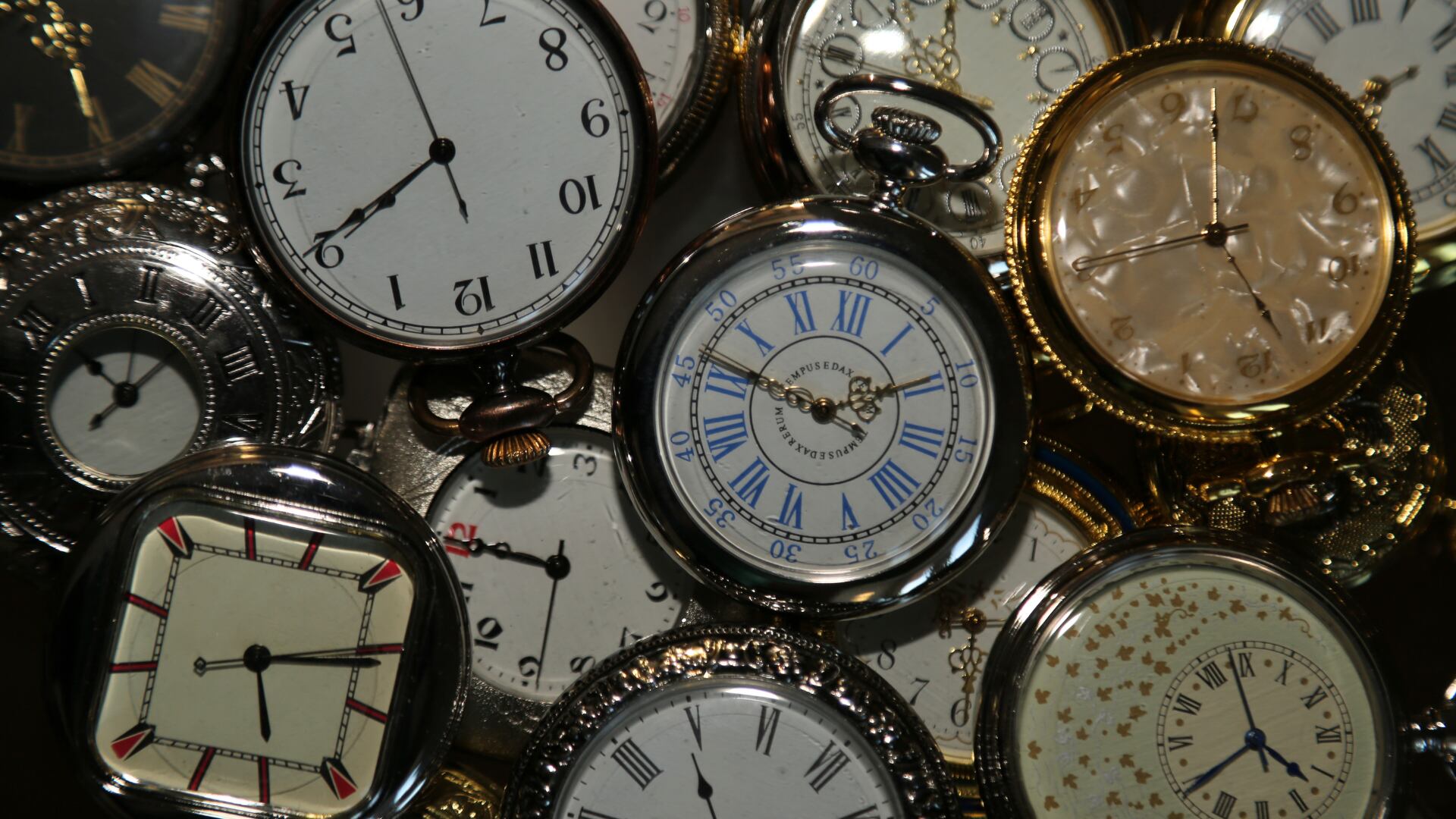 La física revela que el tiempo no es absoluto. La entropía y el cerebro humano moldean lo que se percibe como pasado, presente y futuro.