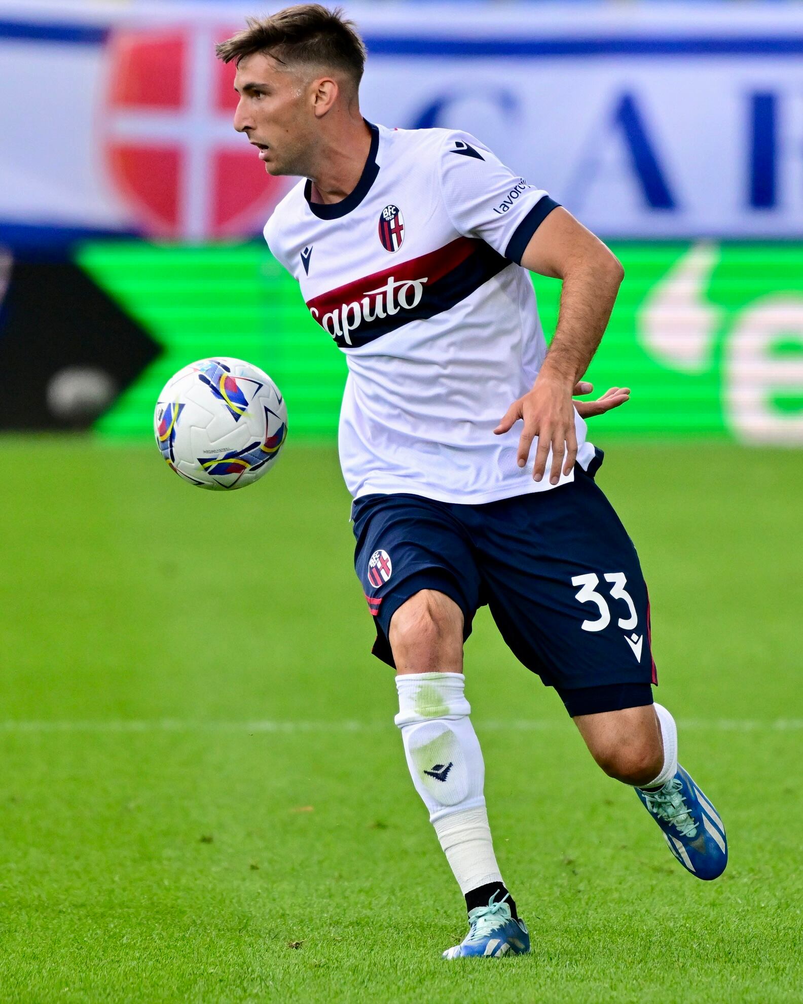 El español Juan Miranda milita en Bolonia.