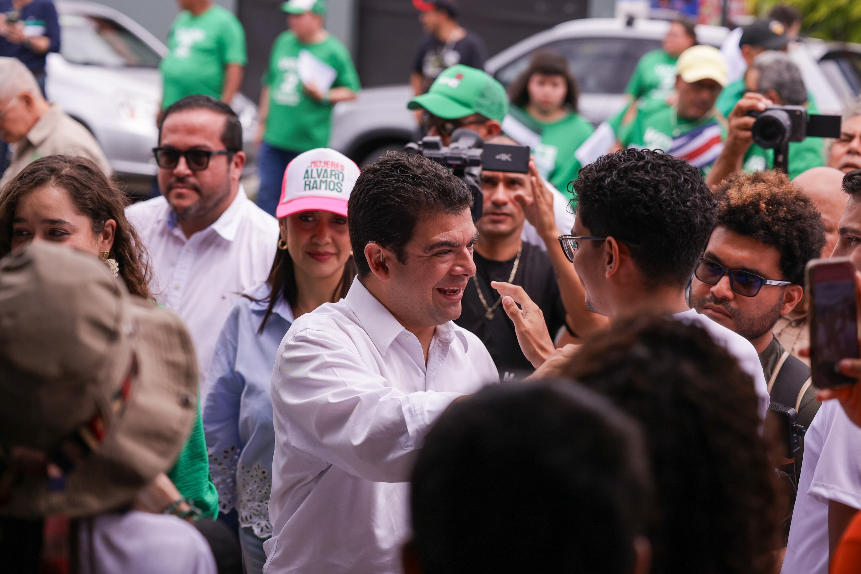 Quién es Álvaro Ramos: el joven descrito una vez por Pilar Cisneros como “un caso muy motivador” y que ahora buscará la presidencia con el PLN | La Nación