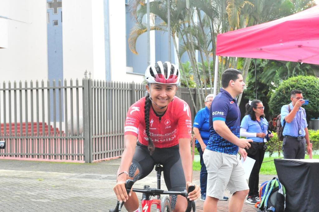 Milagro Mena Solano
Equipo: Colono Bike Station Kölbi
Vuelta Ciclística Femenina 2023
Sétima posición, y mejor tica
20 de octubre del 2023
Fotografía: Juan Diego Villarreal