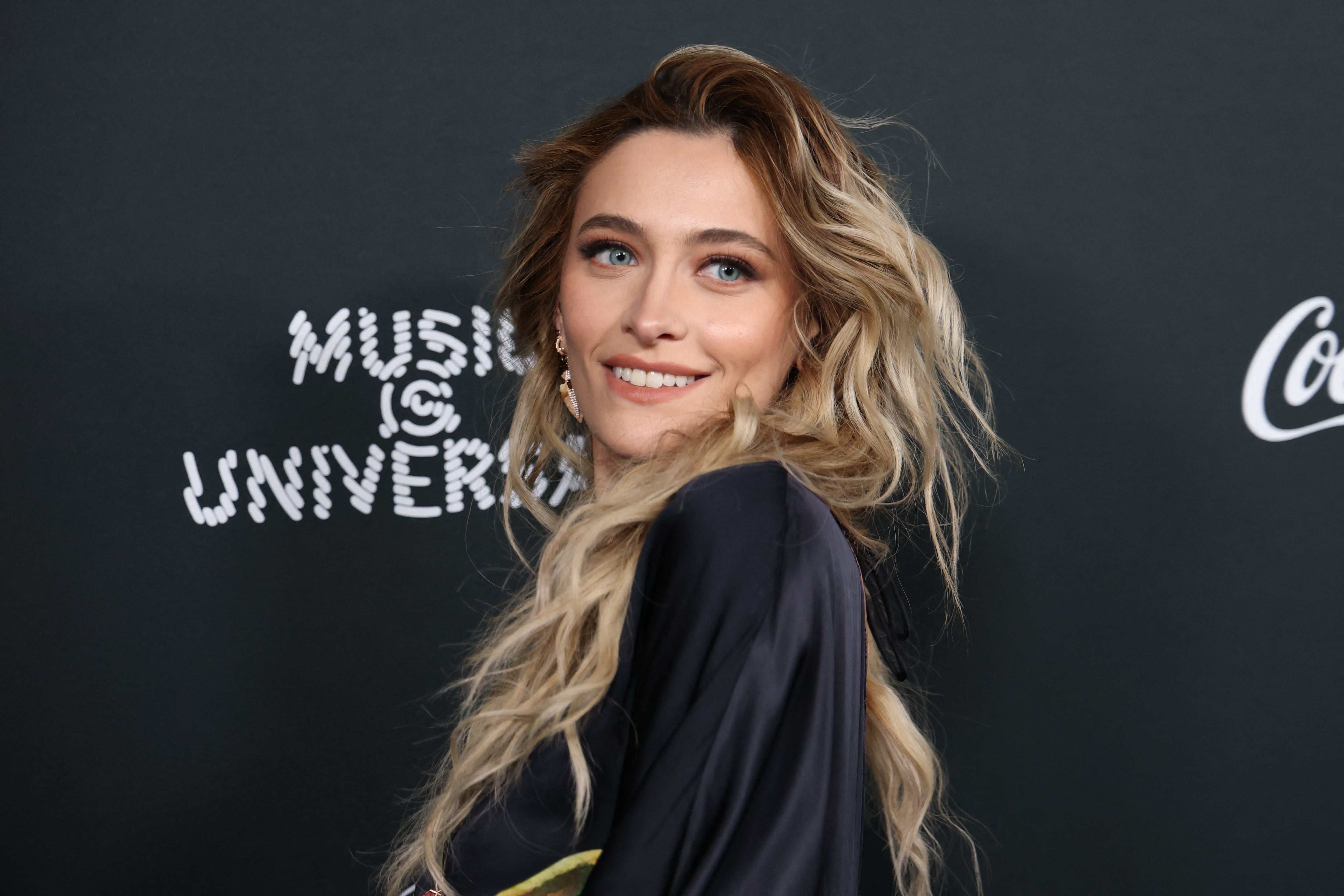 La cantante y actriz estadounidense Paris Jackson asiste a la fiesta posterior a los premios Grammy de Universal Music Group en Nya Studios West, en Los Ángeles, el 1 de febrero de 2026. (Foto de Michael Tran / AFP)