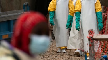 Habitantes de RD Congo irrumpen en hospital para llevarse el cuerpo de un fallecido por ébola