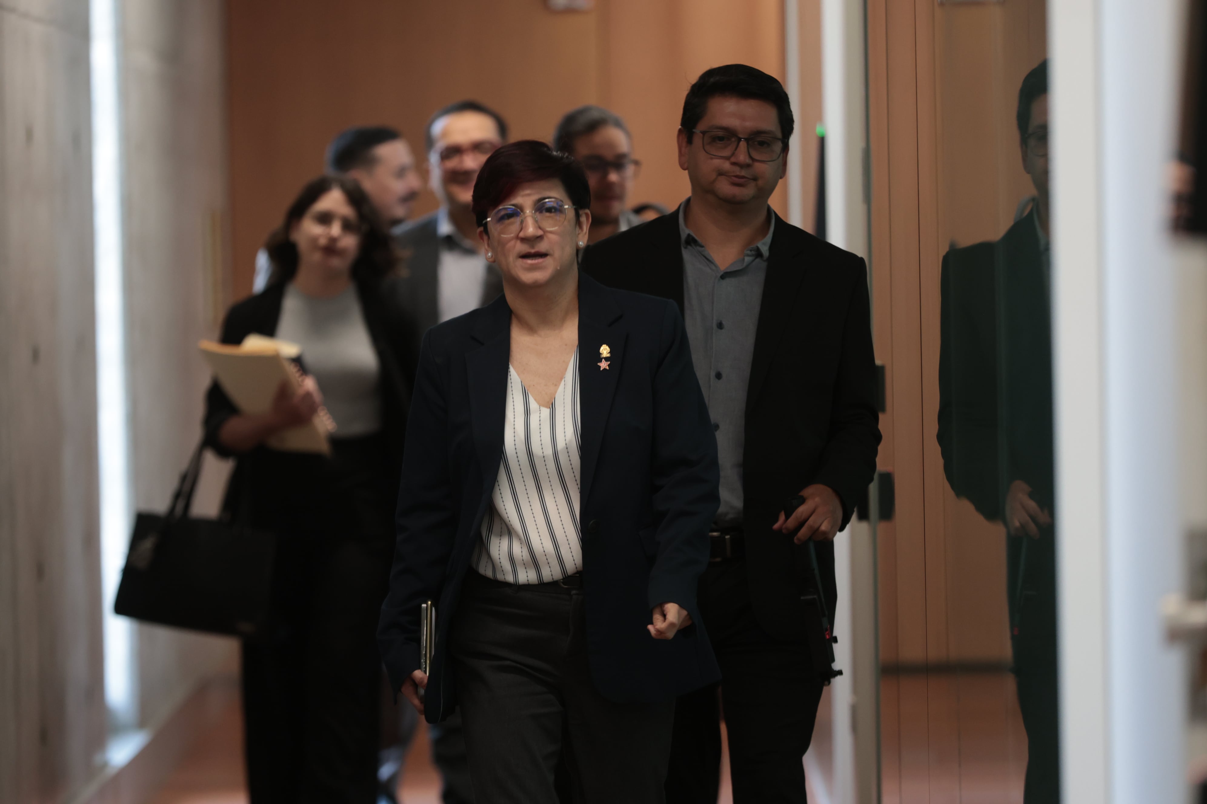 Reunión Laura Fernández con diputados del Frente Amplio / Foto John Durán