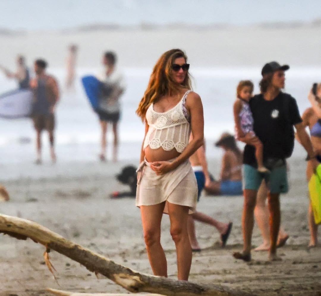 Gisele Bündchen es captada presumiendo su embarazo