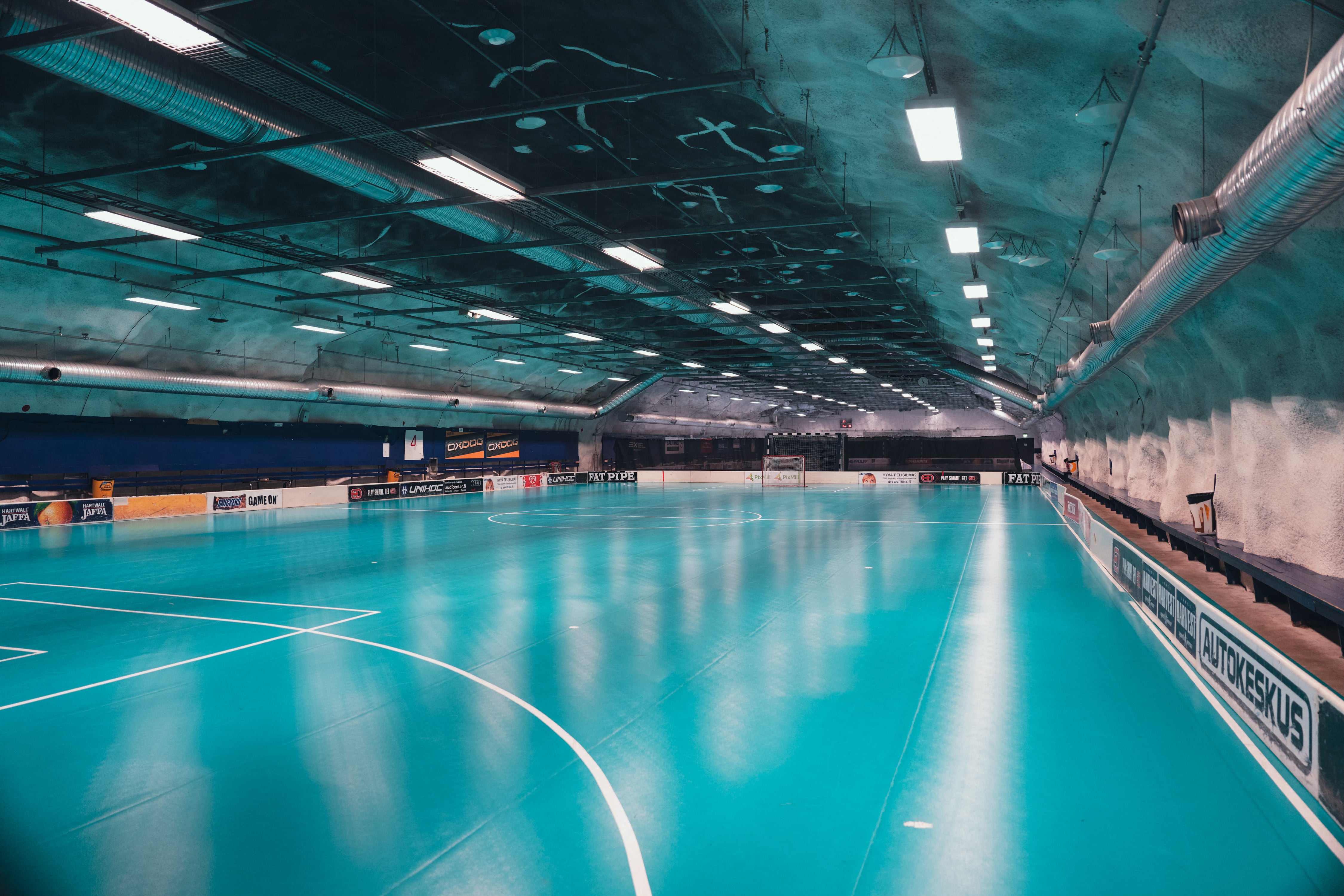 Una instalación deportiva en el refugio de defensa civil de Merihaka, fotografiada el 27 de marzo de 2025 en Helsinki, Finlandia. Fotografía: