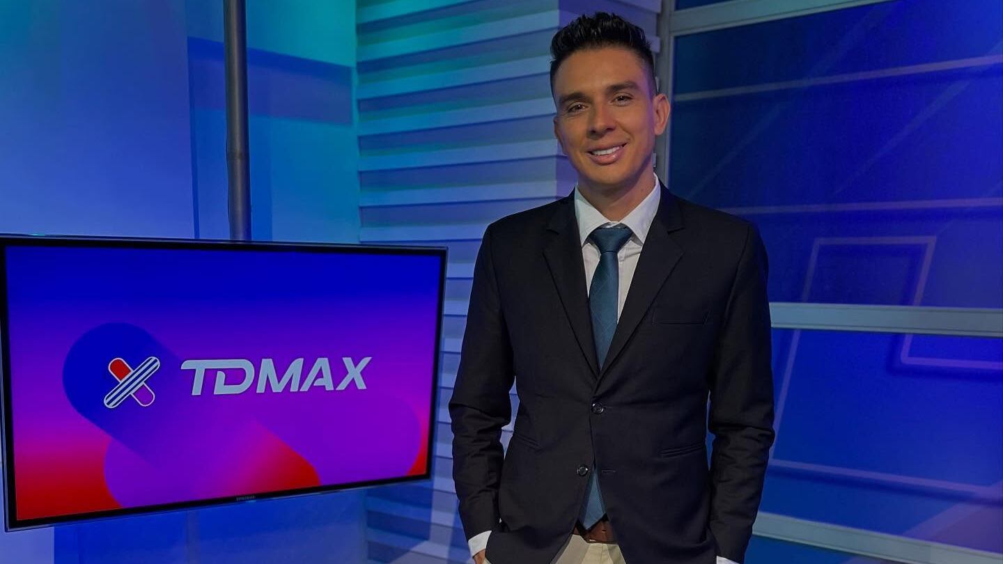 Narrador de Teletica recibe fuertes críticas por lo que hizo en  transmisión: vea el polémico momento | La Nación