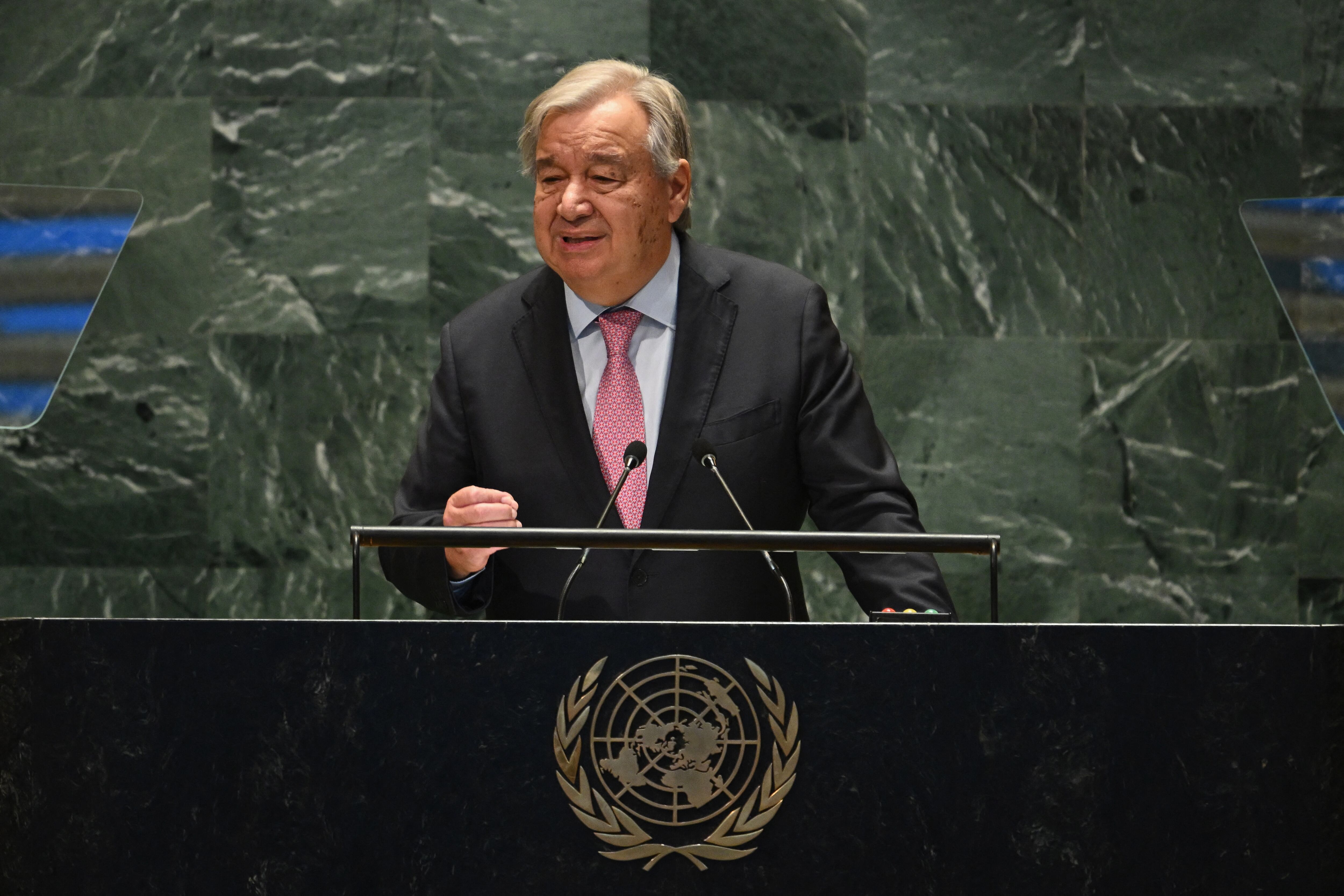 El secretario general de la ONU, Antonio Guterres, habla durante la 'Cumbre del Futuro' en el marco de la Asamblea General de la ONU en la sede de las Naciones Unidas en Nueva York