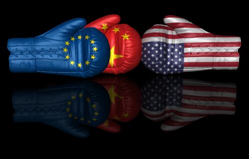 China llegó para quedarse, pero el bloque de la Unión Europea (UE) y los Estados Unidos siguen estando más presentes que nunca en América Latina, por mucho que el desembarco del gigante asiático haya nublado el horizonte.