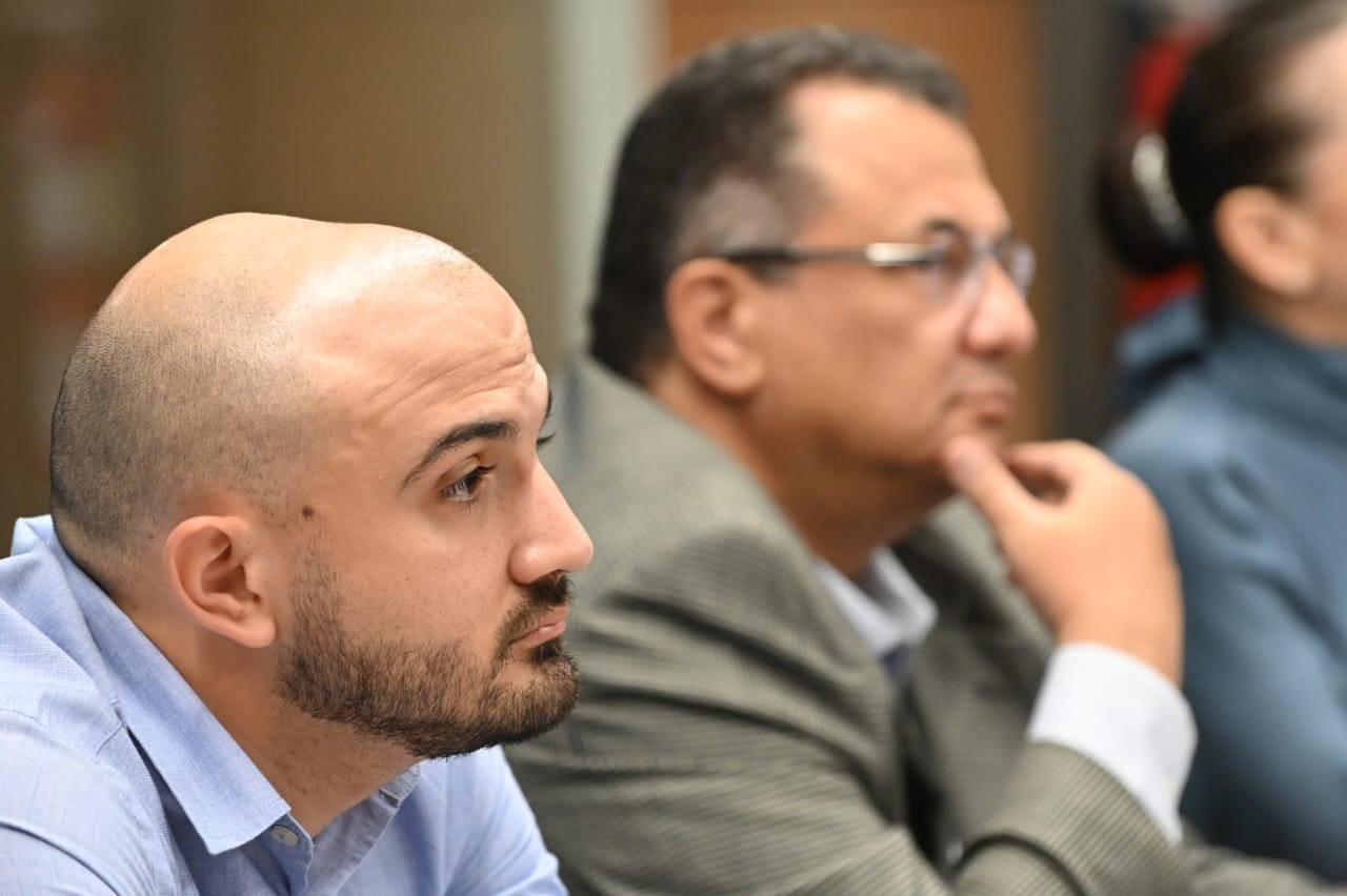 Humberto Vargas Corrales y Humberto Vargas Sotres la mañana de este lunes 15 de enero durante su comparecencia ante la Comisión Investigadora de Finanzas Electorales de la Asamblea Legislativa.