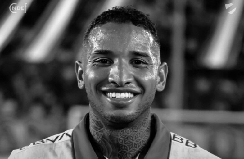 Juan Izquierdo, defensa del Nacional, falleció tras sufrir una arritmia cardiaca durante un partido de la Copa Libertadores.