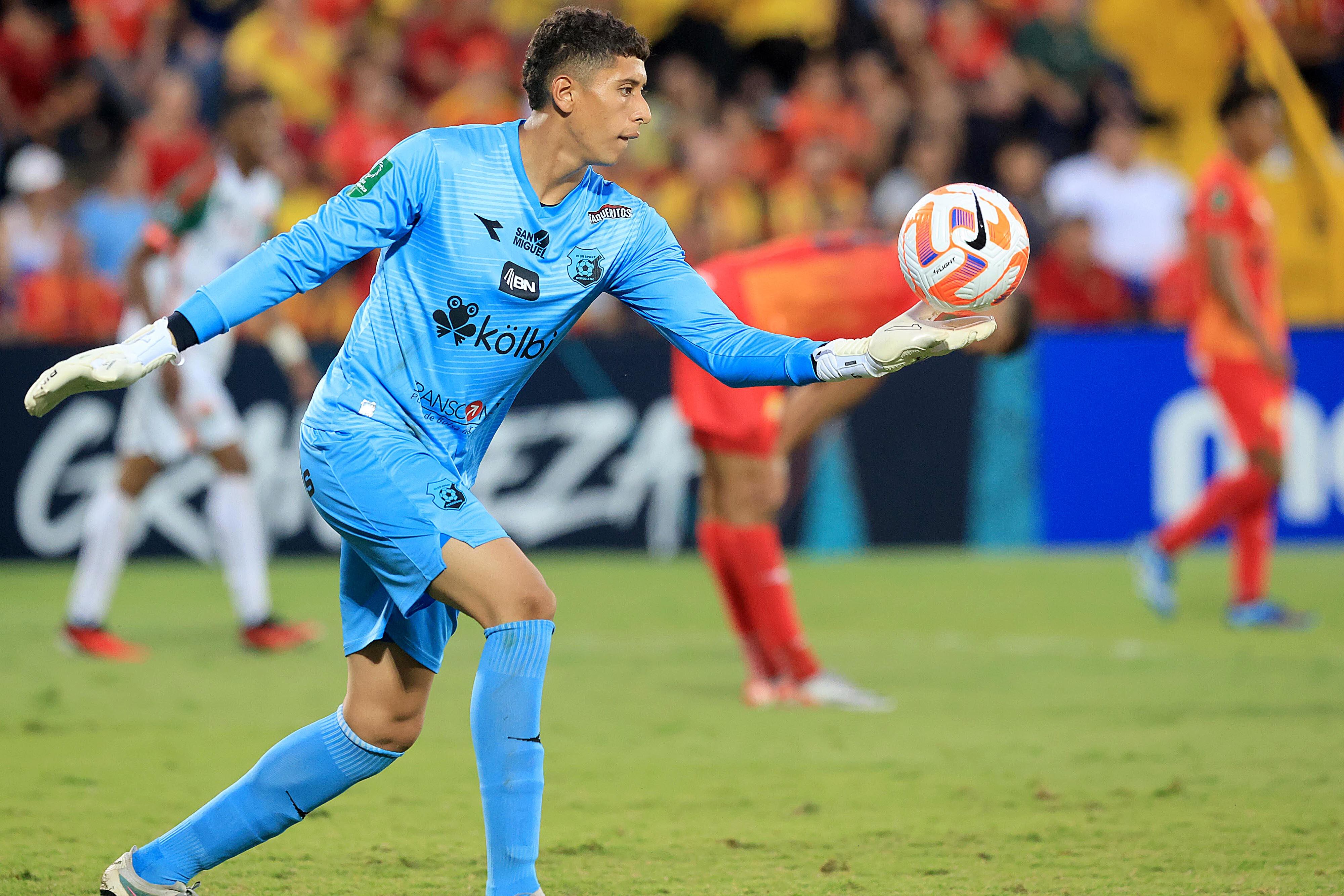 05/03/2024 Estadio Morera Soto, Alajuela. El Club Sport Herediano recibió al Robinhood de Surinam, en partido de octavos de final, Copa de Campeones de Concacaf. Foto: Rafael Pacheco Granados