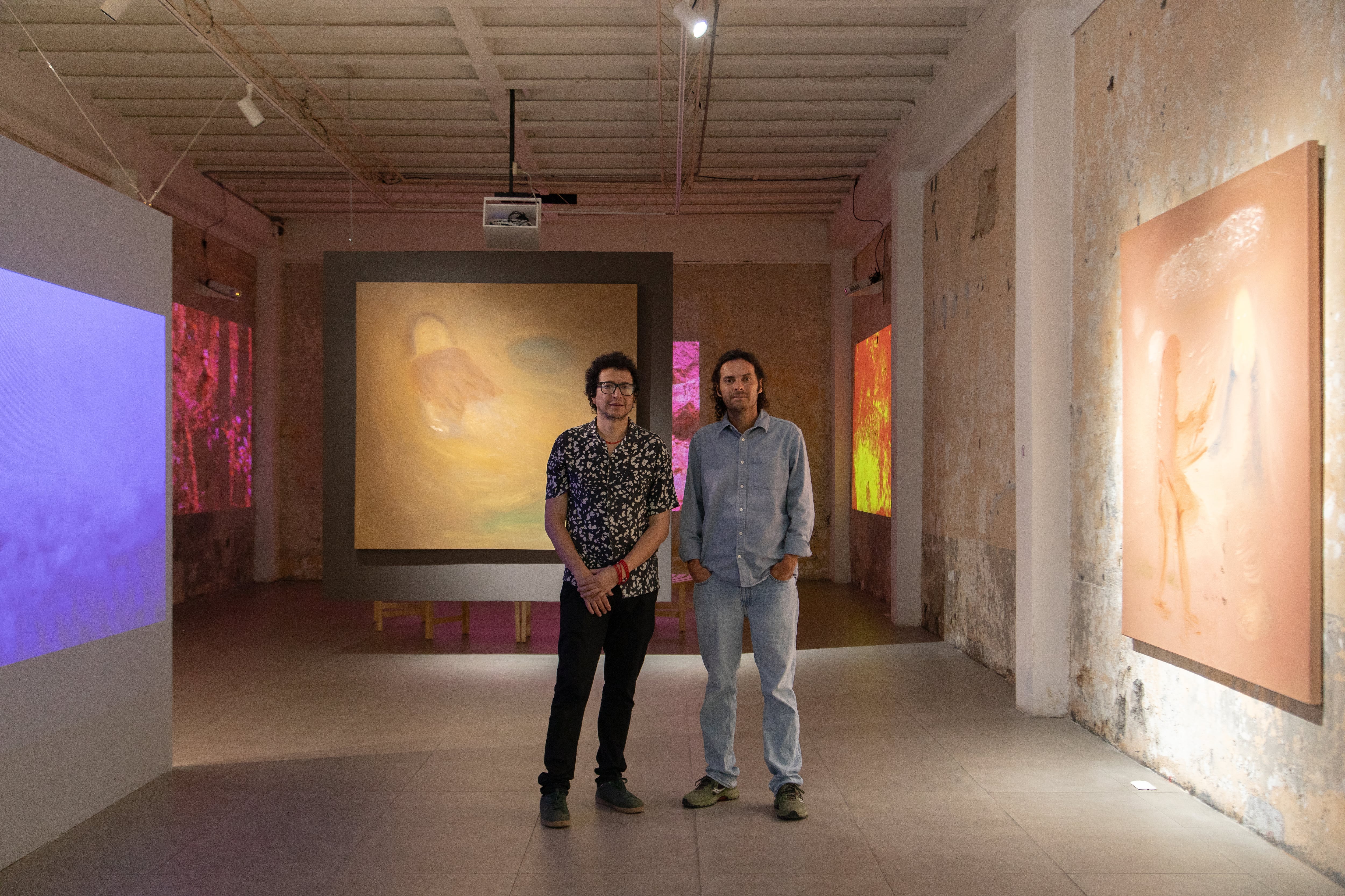 Pável Quevedo y Roberto Carter exhiben 'En las entrañas del ser habita la tierra' en el Museo de Arte y Diseño Contemporáneo.