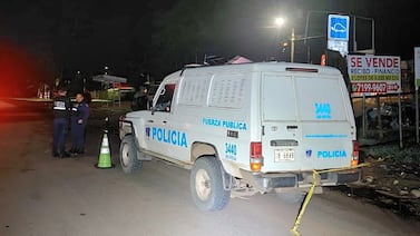 Delincuentes armados asaltan vivienda: amarran a ocupantes y saquean la casa