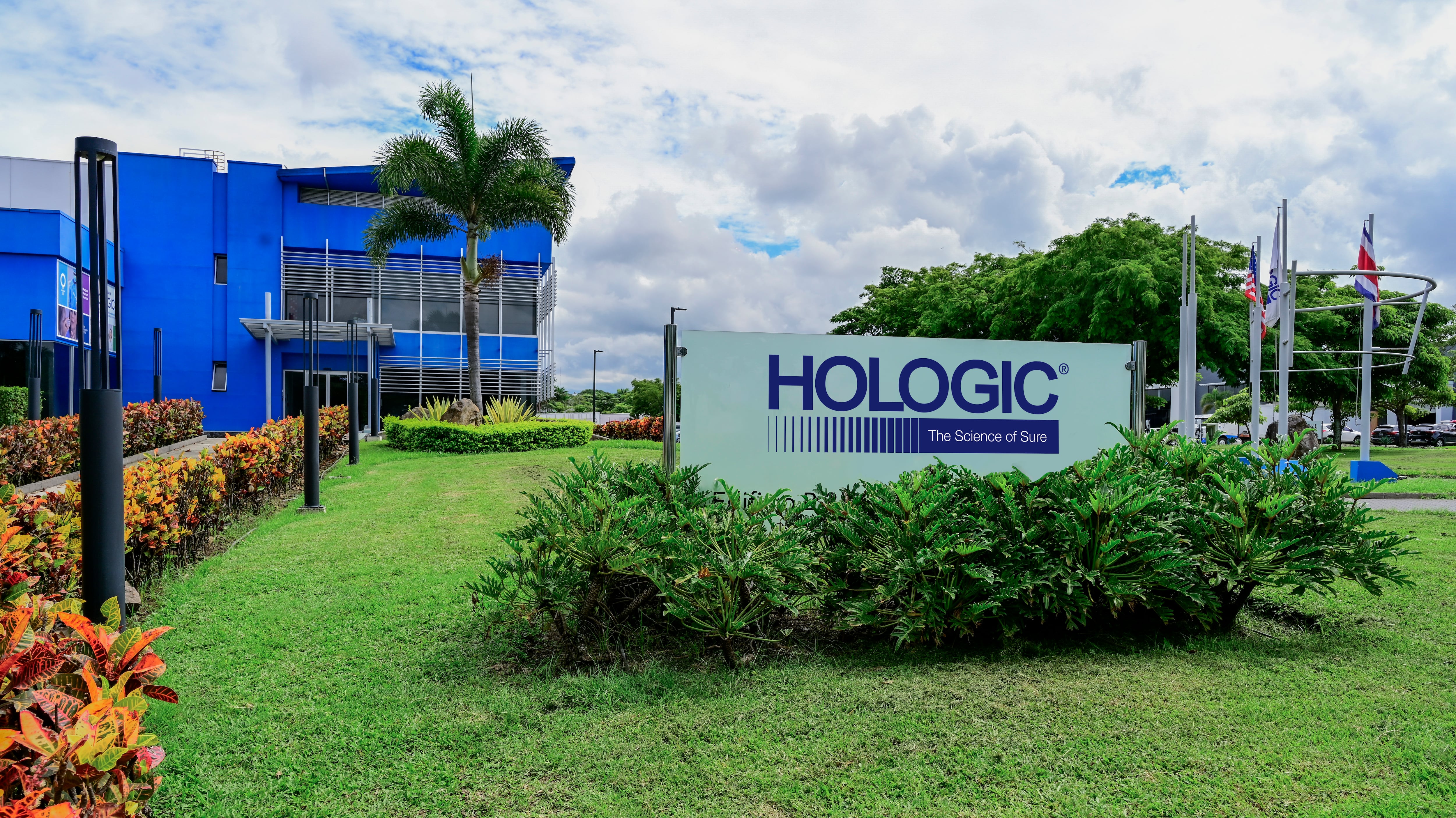 Hologic se instaló en Costa Rica desde 2002. La empresa produce en el país dispositivos médicos y alertó del riesgo de que Trump impongan aranceles a esta industria.
