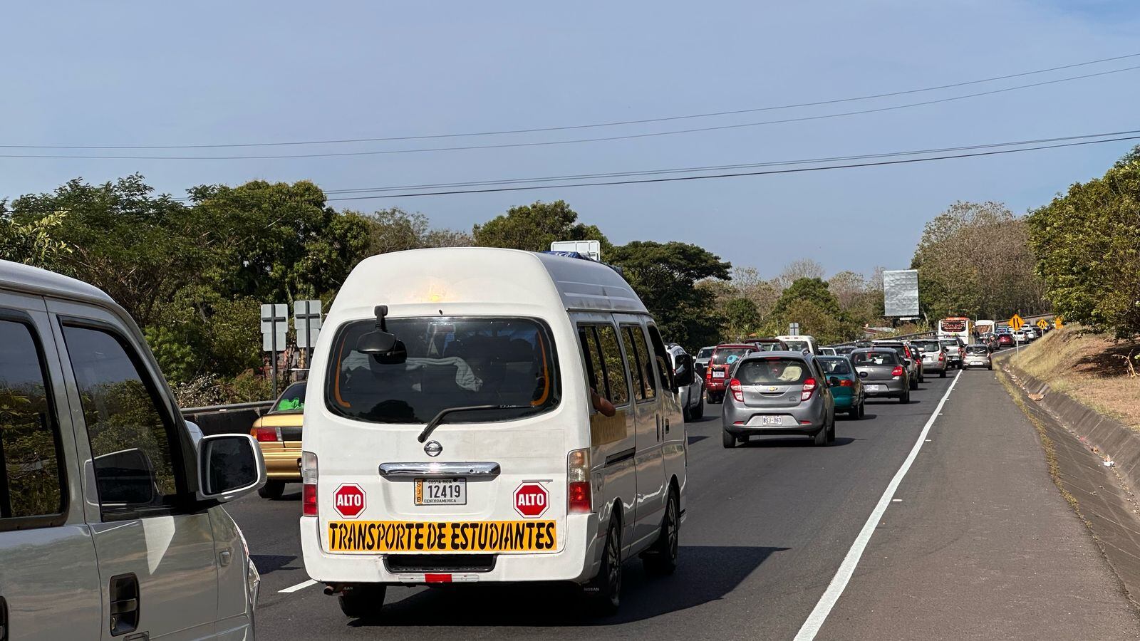 Jueves Santo del 2025, 17 de abril, presas enormes en la ruta 27