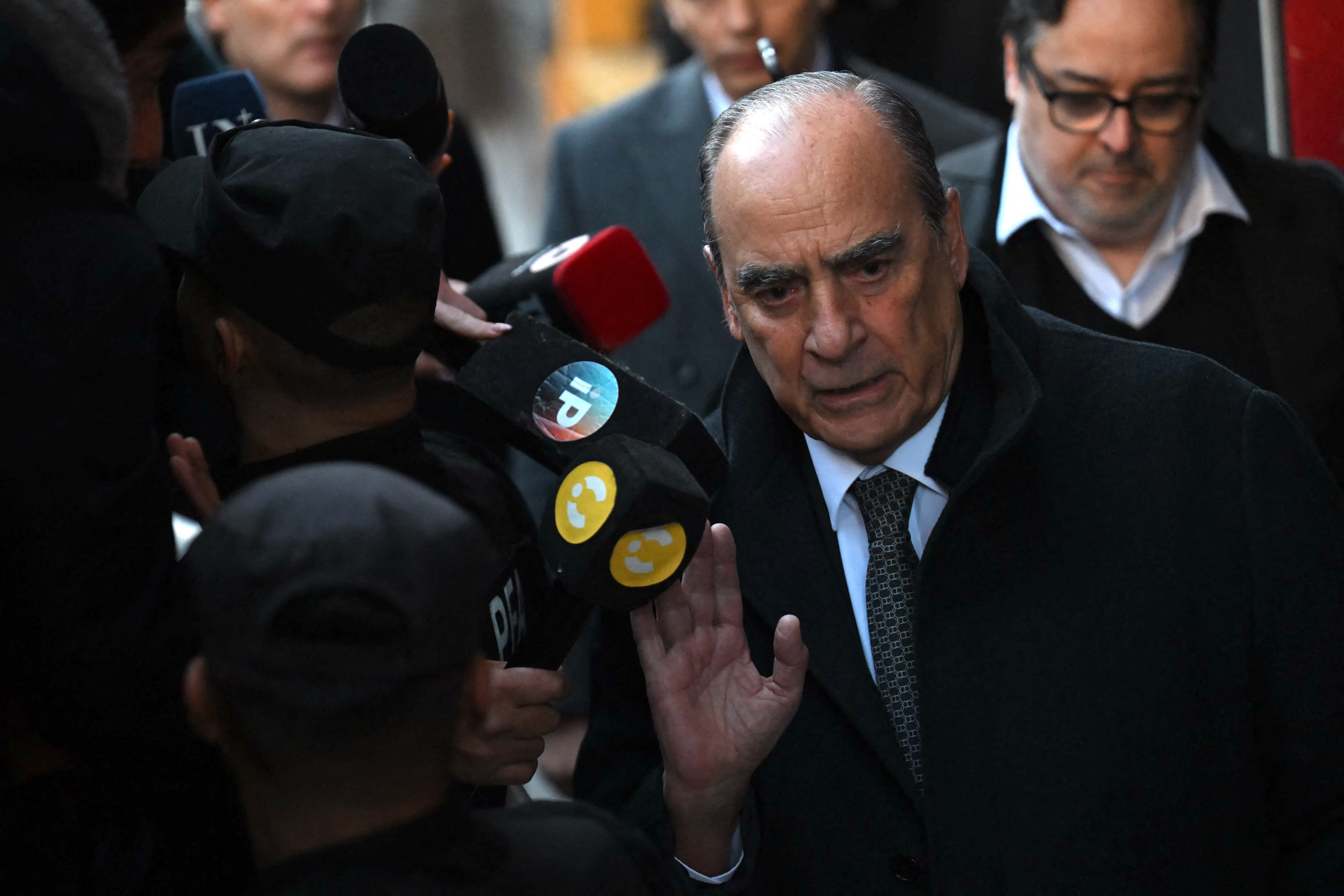 Guillermo Francos presentó su renuncia como jefe de Gabinete del Gobierno de Javier Milei tras las recientes elecciones legislativas en Argentina.