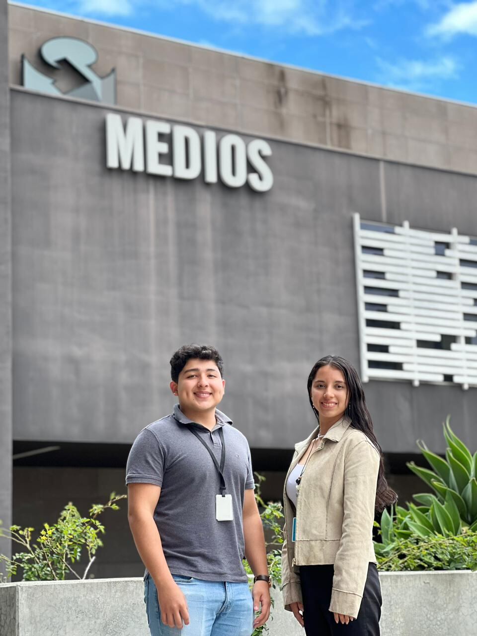 Mirleidy Tuckler Gomez y Gabriel Bermudez Bejarano. Semillero digital GDA